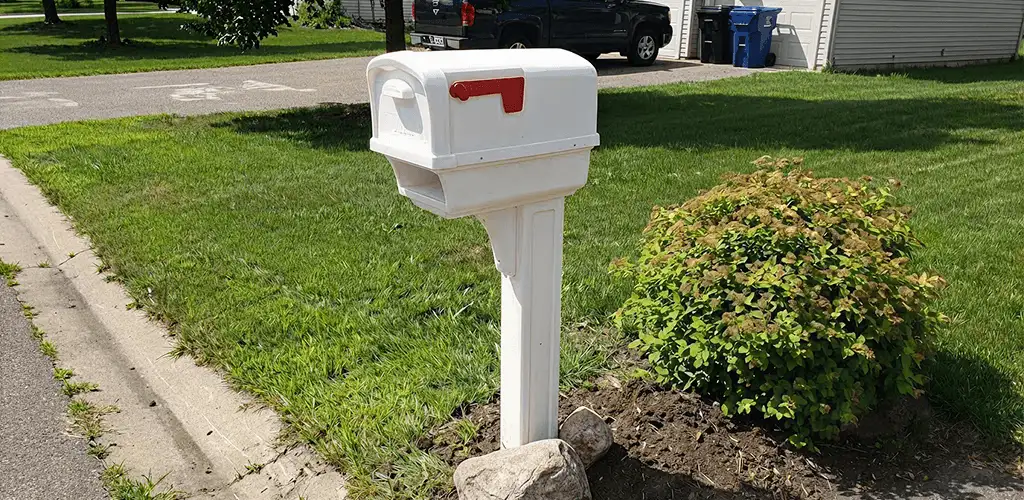 Mailbox installation for a residential curbside mailbox in Sacramento, CA